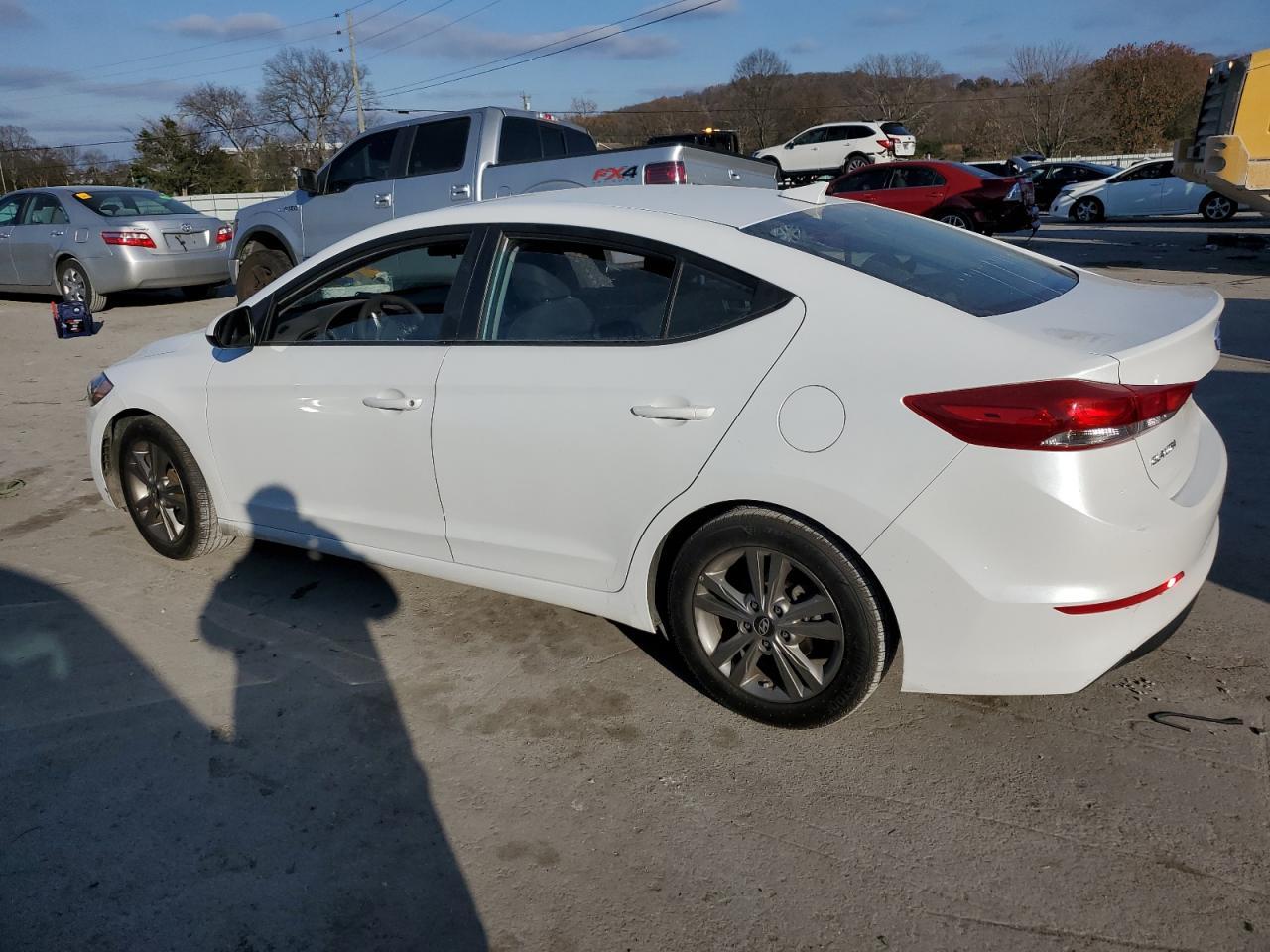 2018 HYUNDAI ELANTRA SE - Фото 2