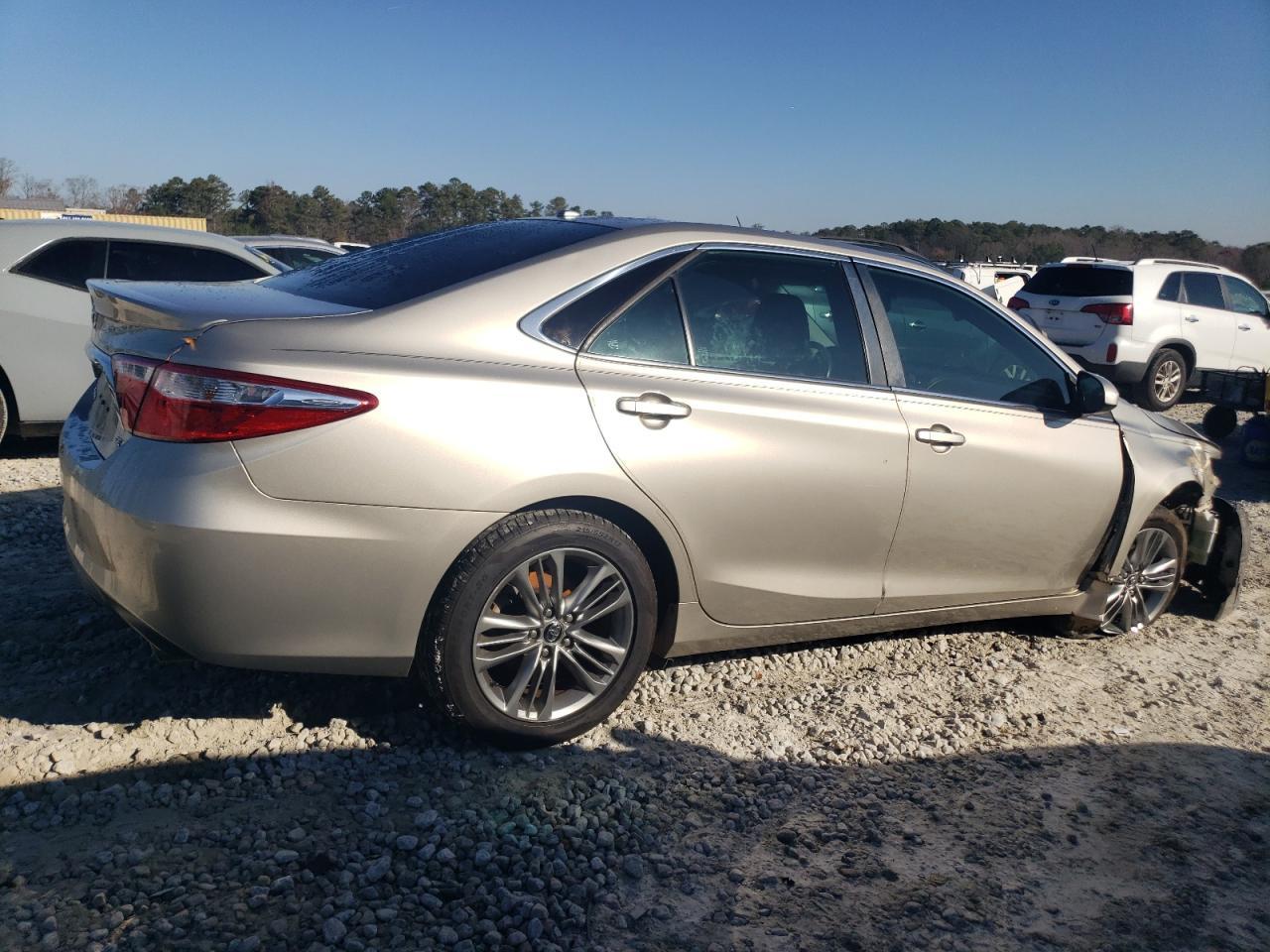 2015 TOYOTA CAMRY LE - Фото 3