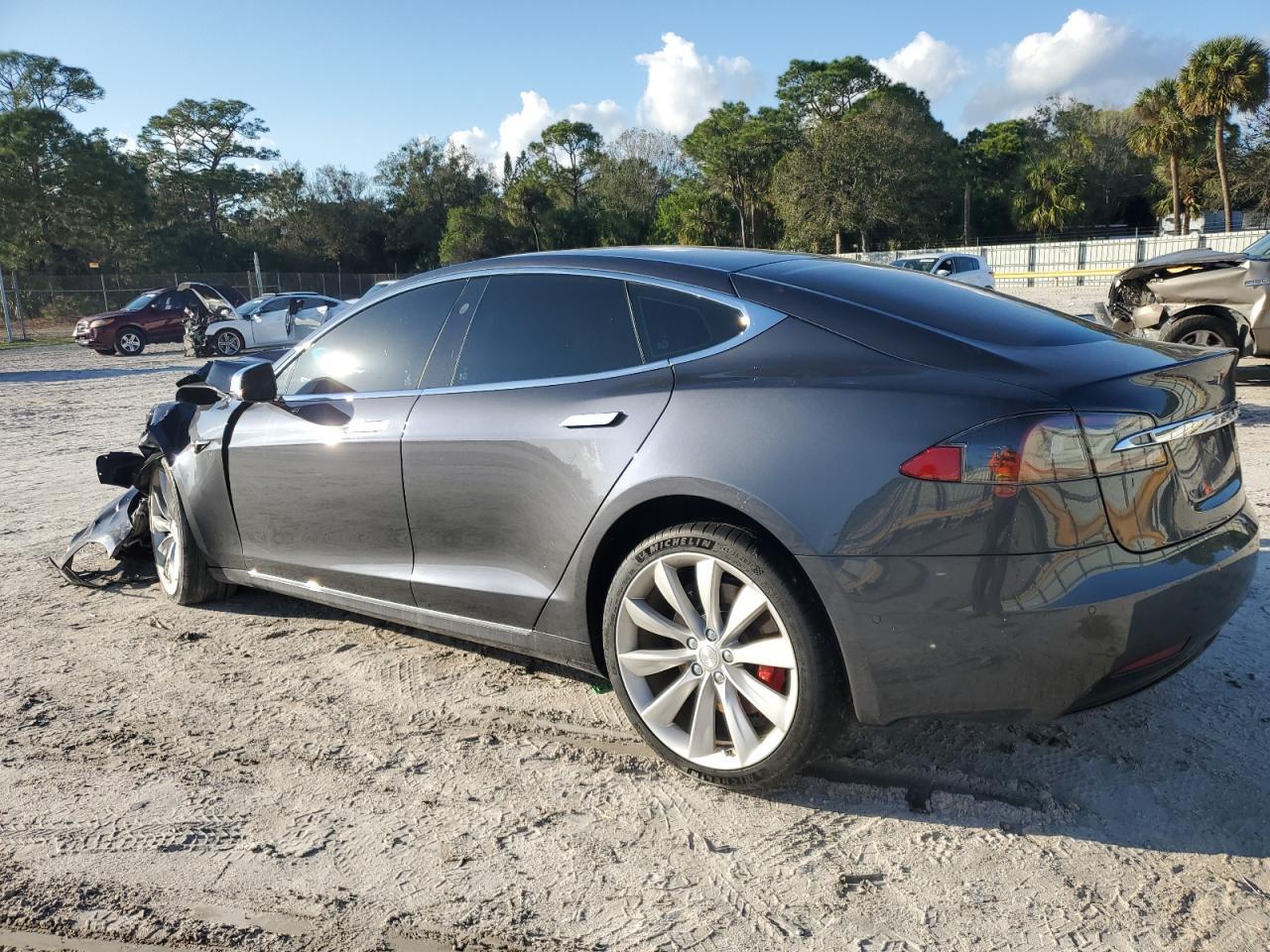 2017 TESLA MODEL S - Фото 2