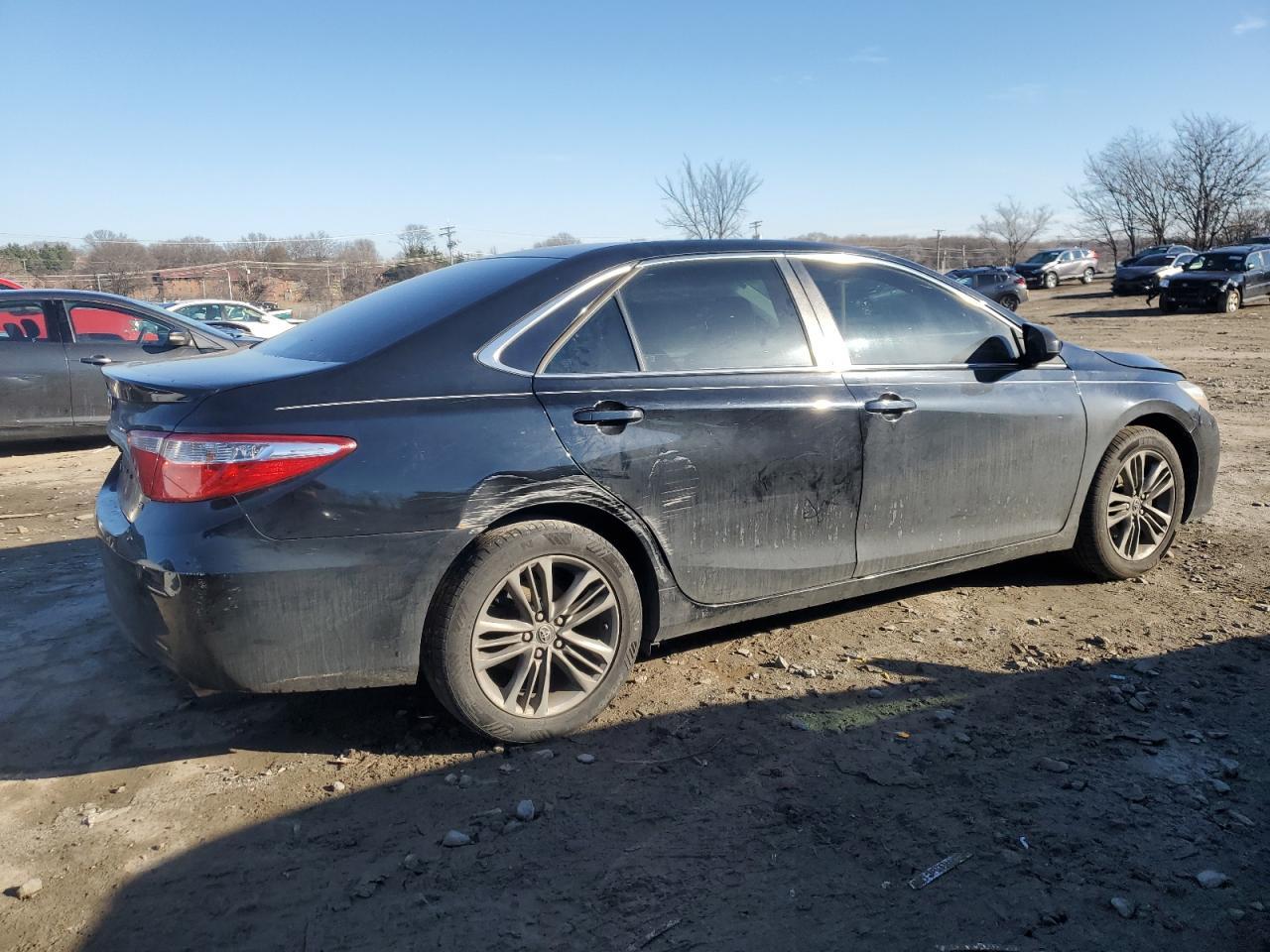 2016 TOYOTA CAMRY LE - Фото 3