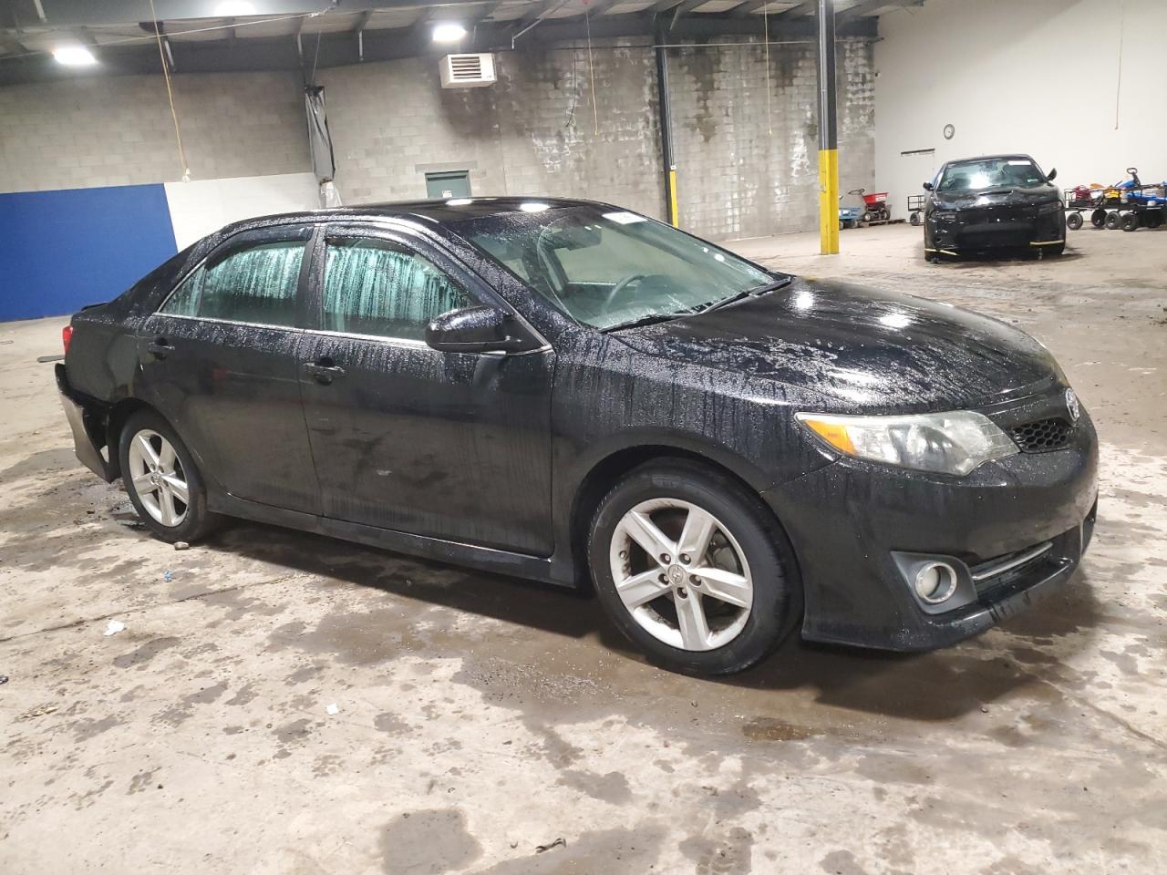2014 TOYOTA CAMRY L - Фото 4