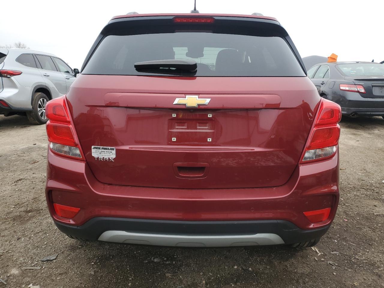 2021 CHEVROLET TRAX 1LT - Image 6