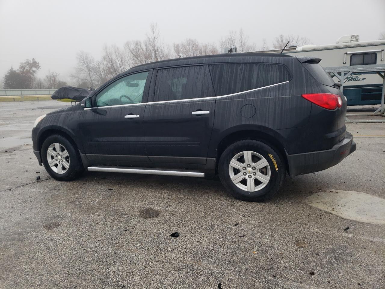 2012 CHEVROLET TRAVERSE L - Image 2