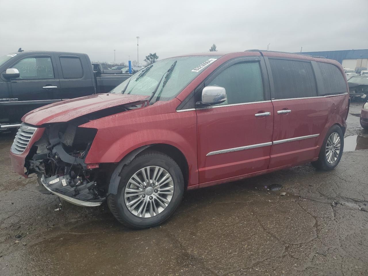 2014 CHRYSLER TOWN & COU