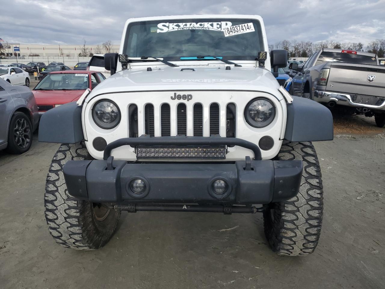 2014 JEEP WRANGLER U - Image 5