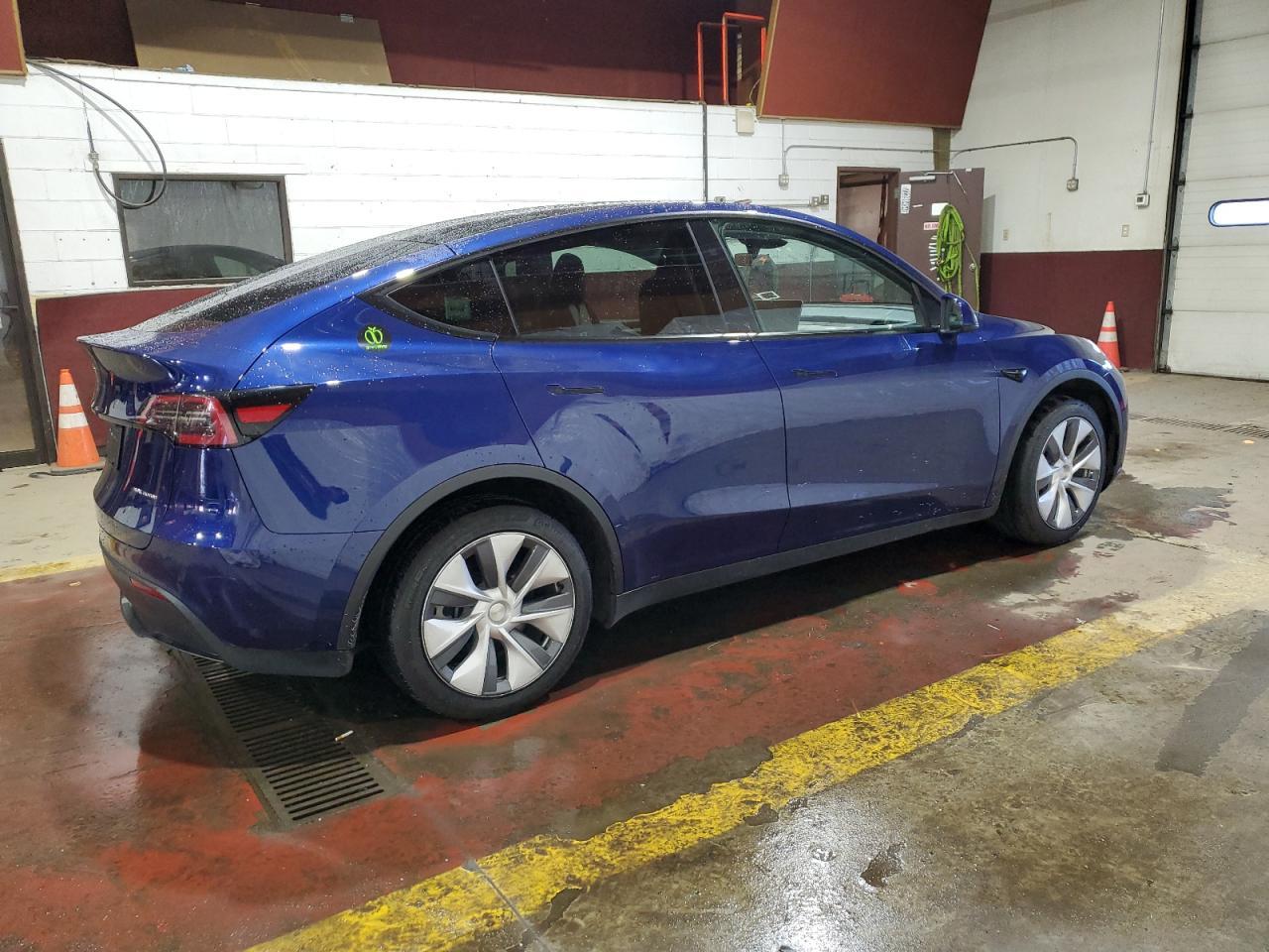 2023 TESLA MODEL Y - Фото 3