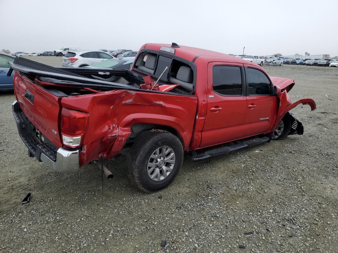 2018 TOYOTA TACOMA DOU - Фото 3