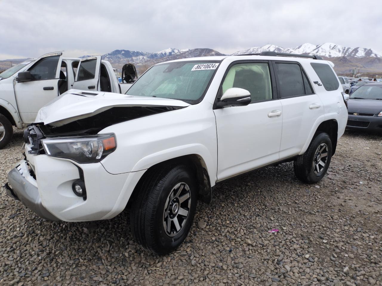 2022 TOYOTA 4RUNNER SR