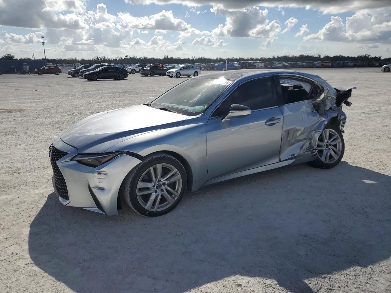 2022 LEXUS IS 300