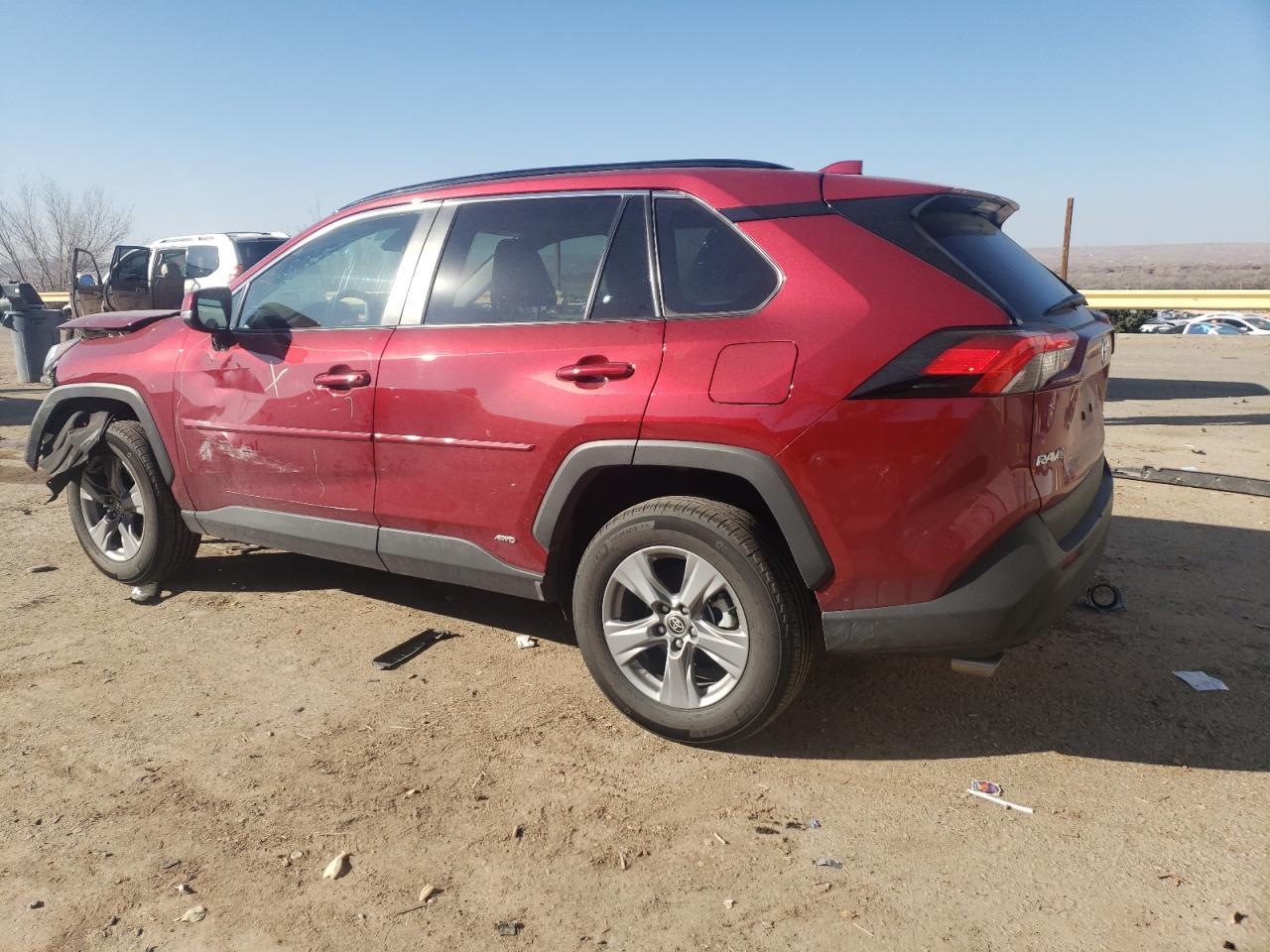 2022 TOYOTA RAV4 XLE - Image 2