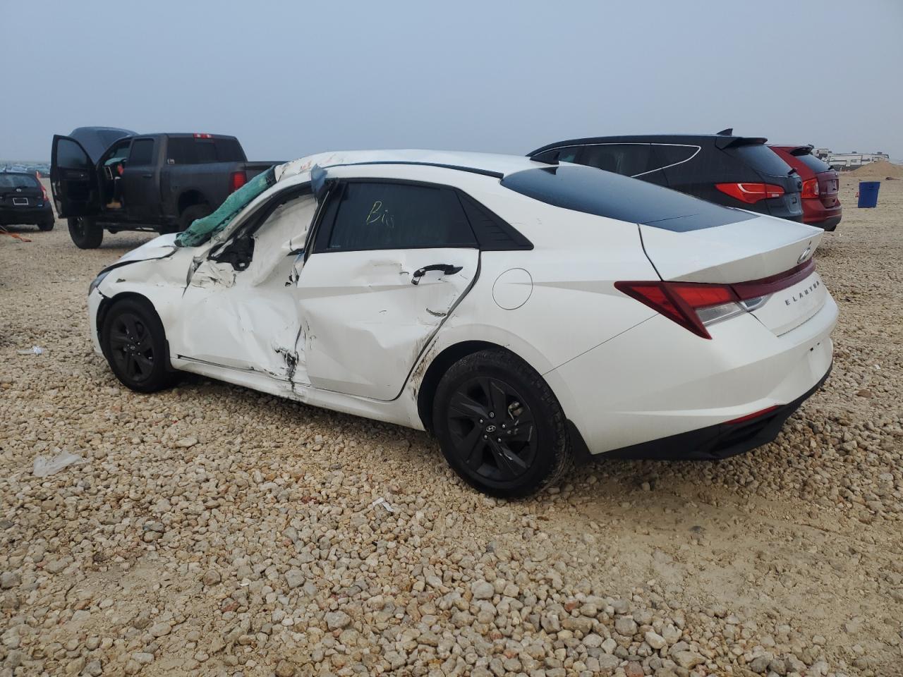 2022 HYUNDAI ELANTRA SE - Фото 2