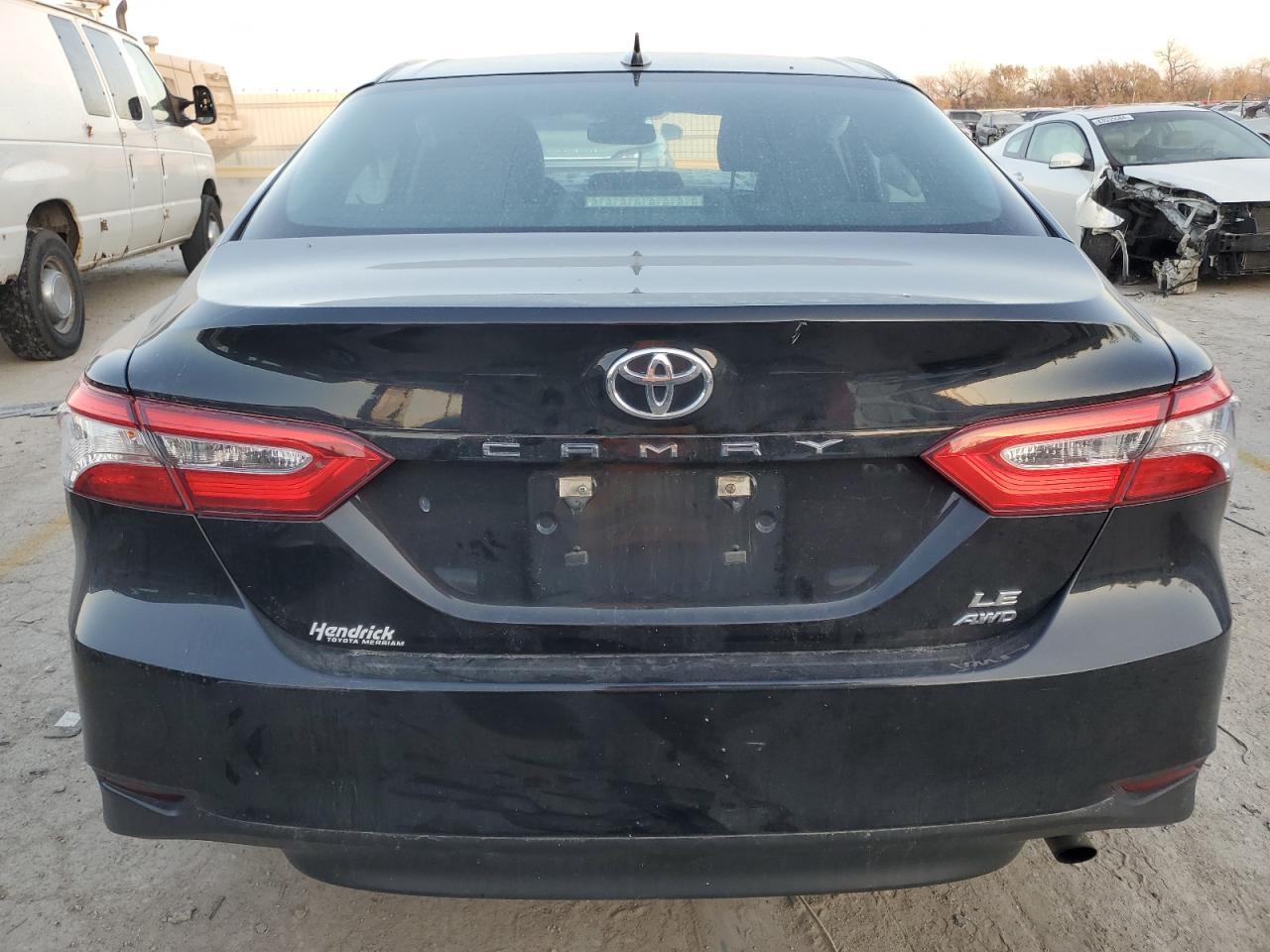 2020 TOYOTA CAMRY LE - Фото 6