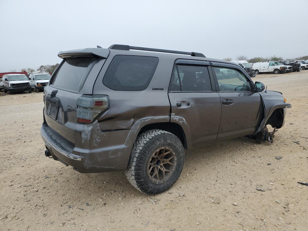 2011 TOYOTA 4RUNNER SR - Image 3