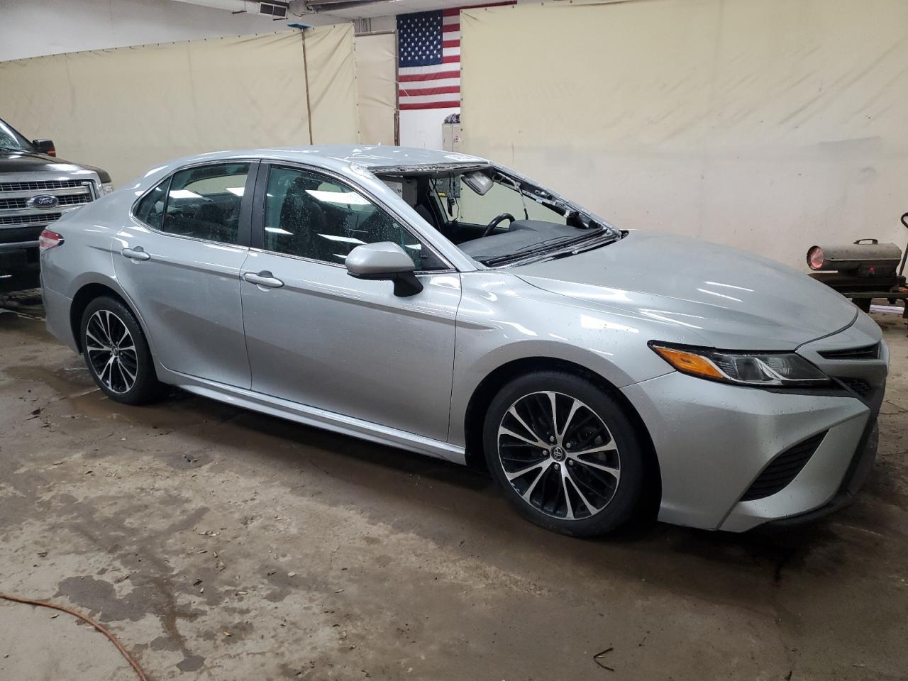 2020 TOYOTA CAMRY SE - Image 4