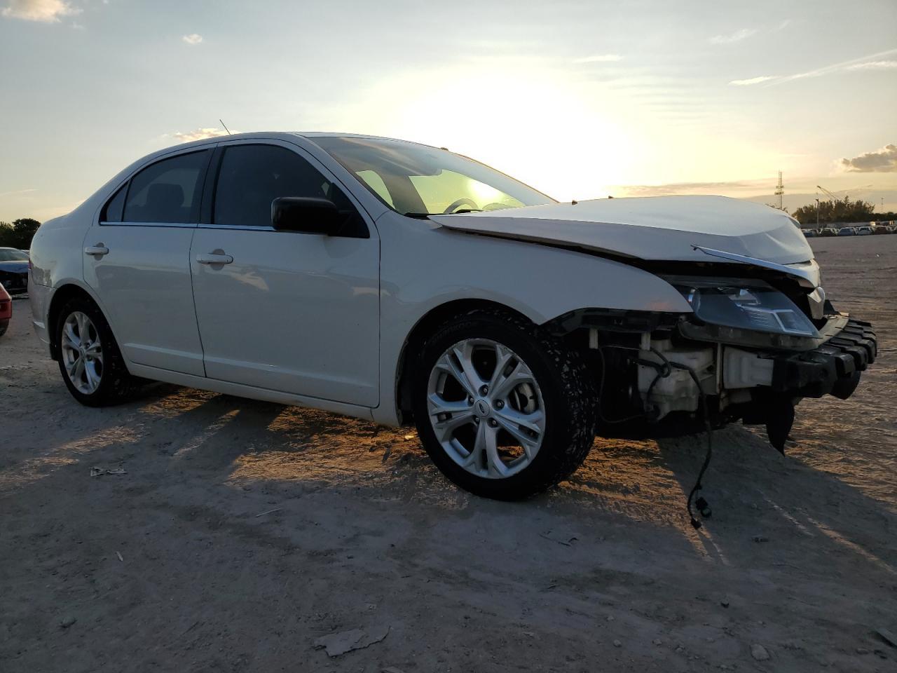 2012 FORD FUSION SE - Image 4