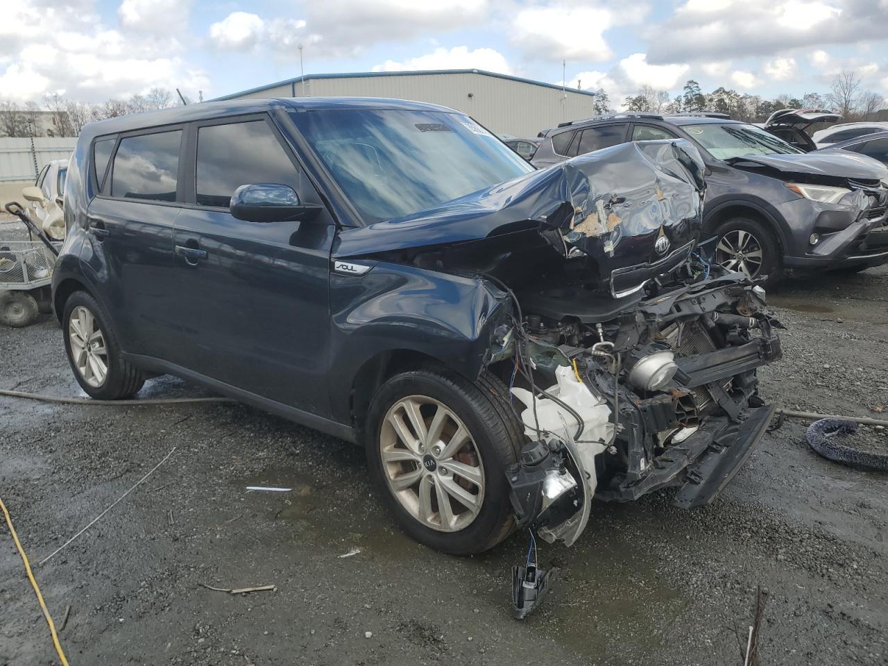 2019 KIA SOUL + - Image 4