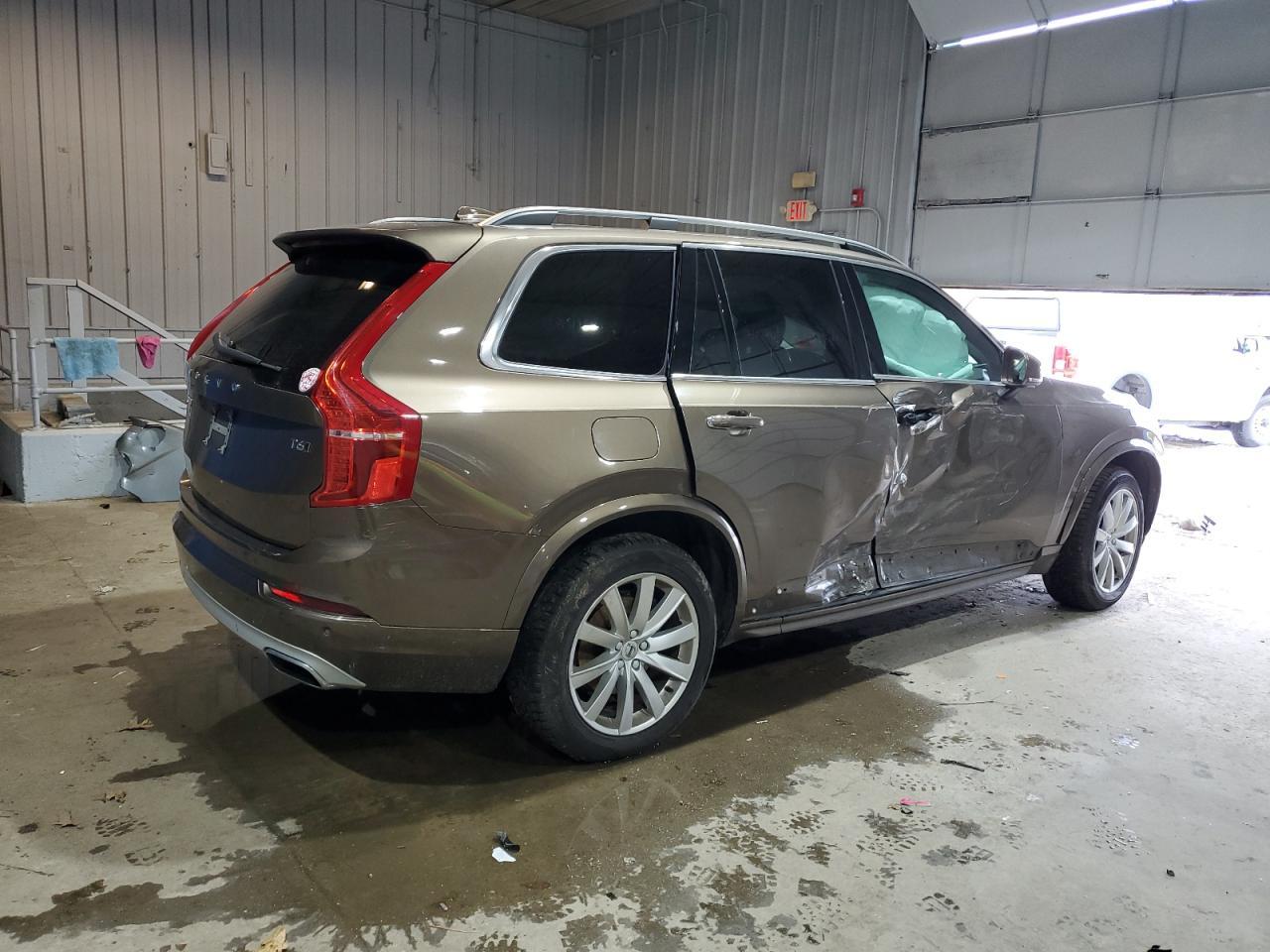 2016 VOLVO XC90 T6 - Фото 3