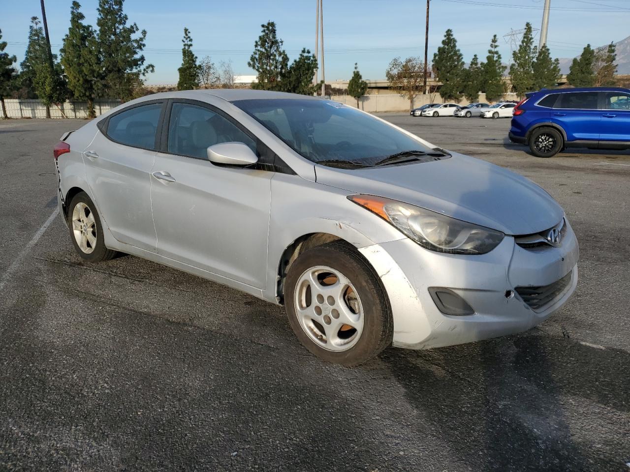 2013 HYUNDAI ELANTRA GL - Image 4