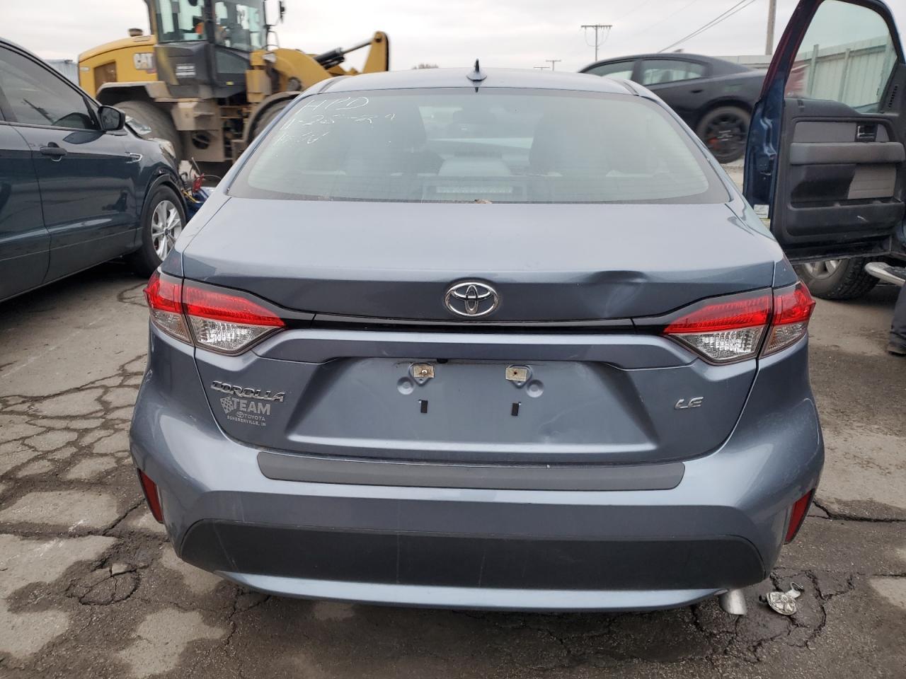 2022 TOYOTA COROLLA LE - Фото 6