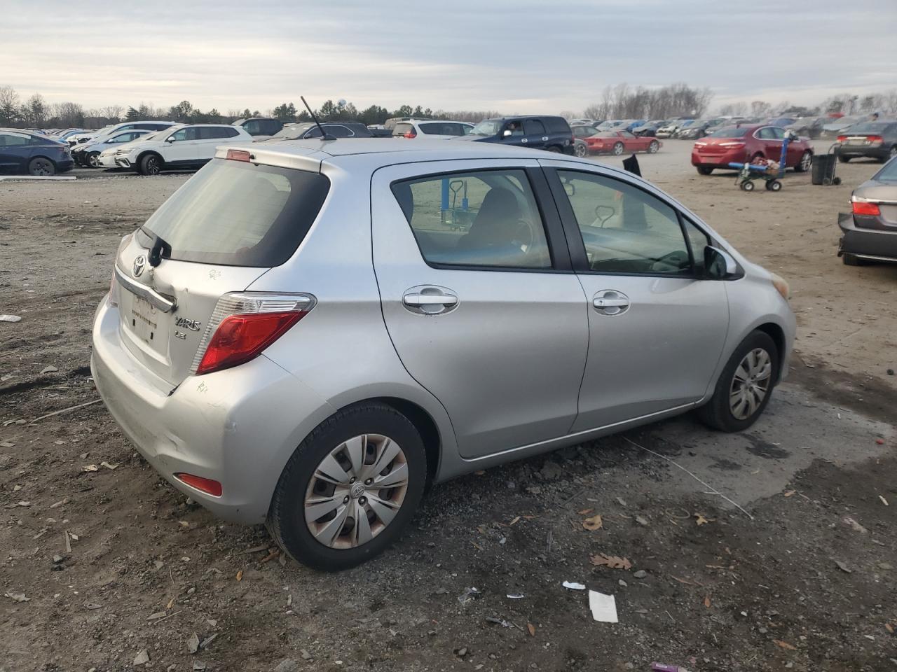 2012 TOYOTA YARIS - Image 3
