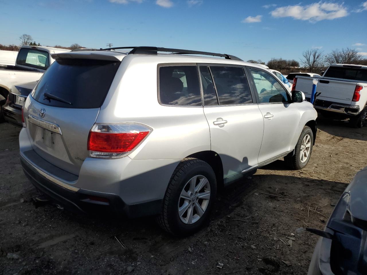 2011 TOYOTA HIGHLANDER - Image 3