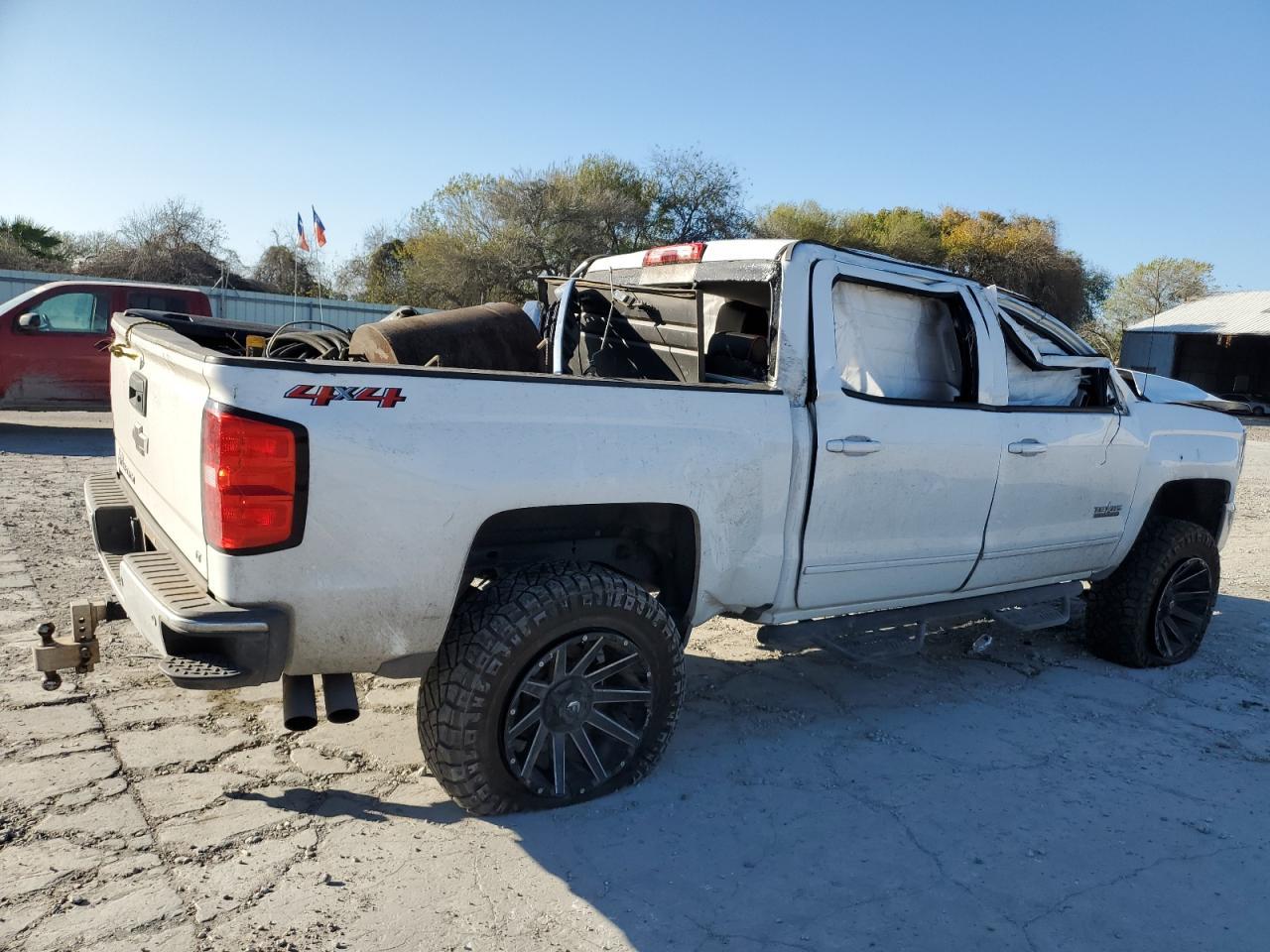 2018 CHEVROLET SILVERADO - Фото 3