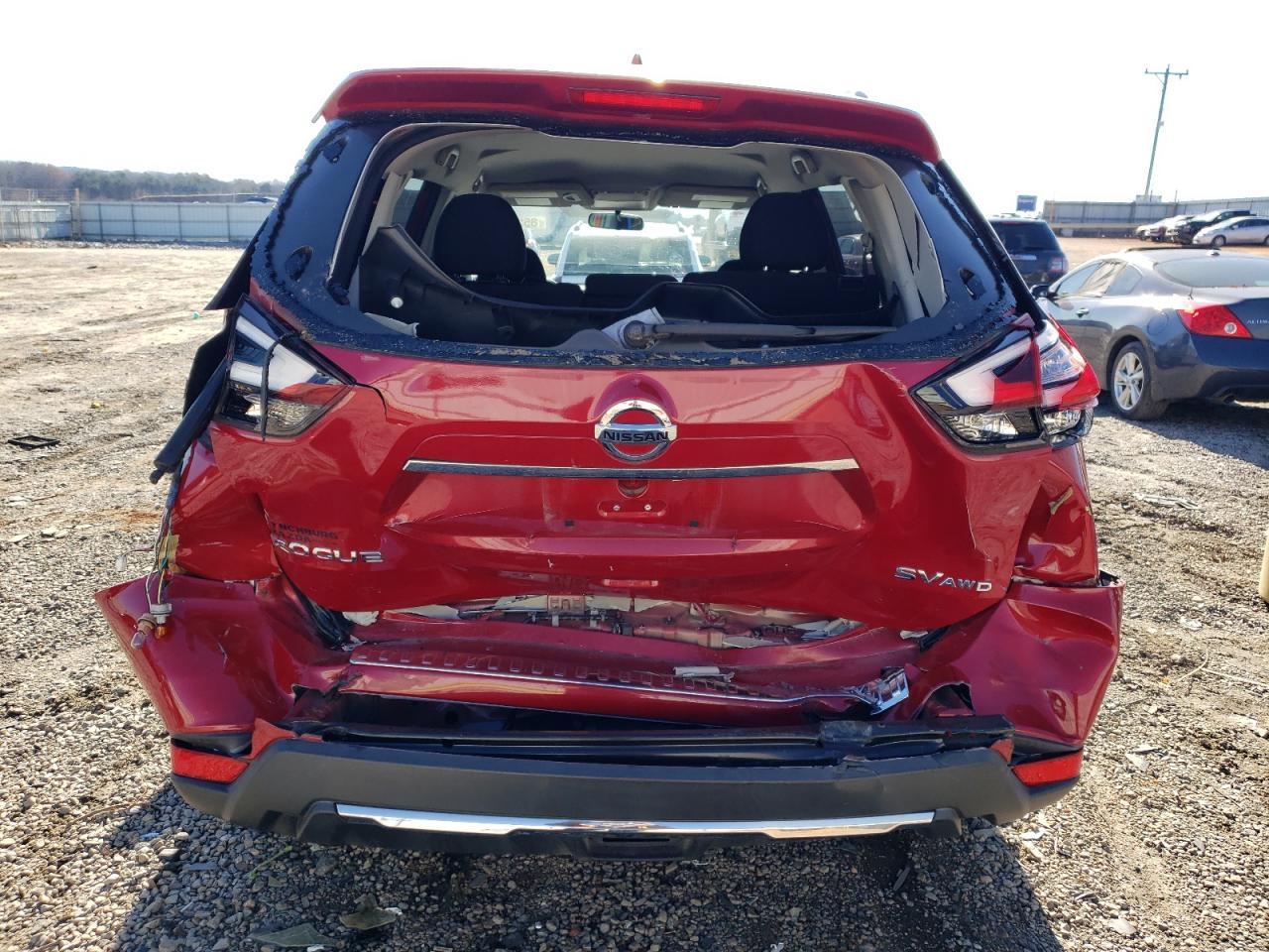 2017 NISSAN ROGUE SV - Image 6