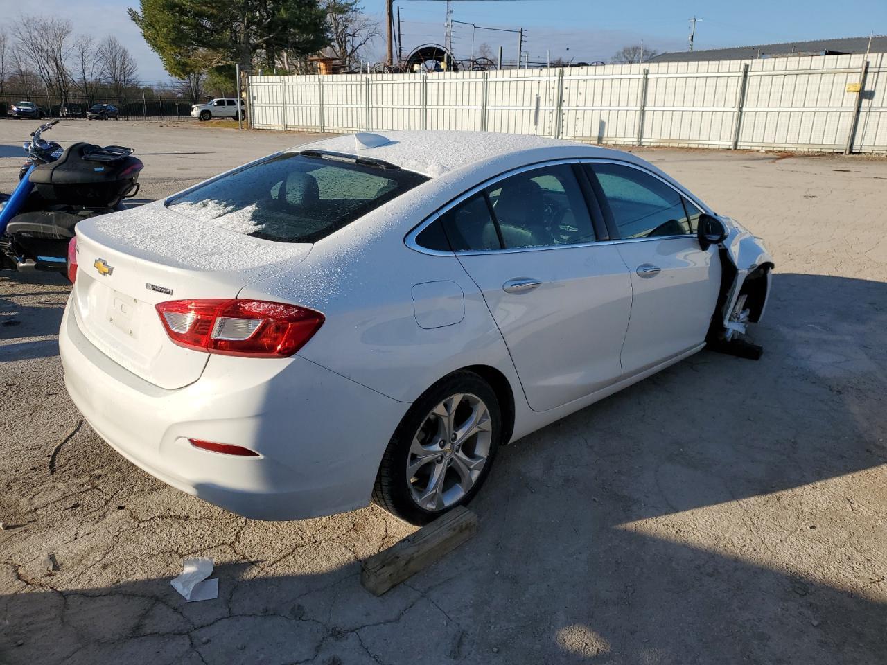 2017 CHEVROLET CRUZE PREM - Image 3