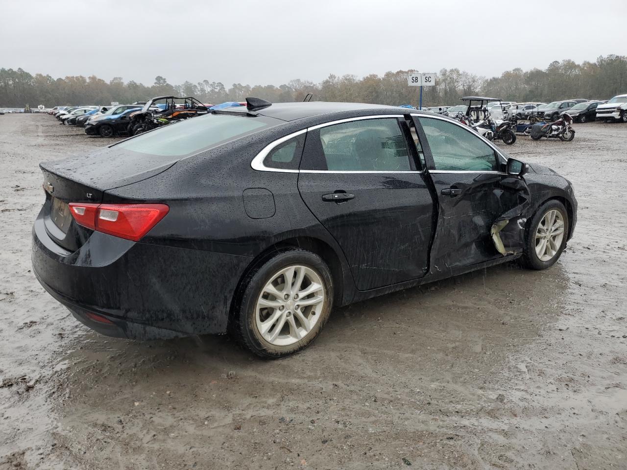 2017 CHEVROLET MALIBU LT - Image 3