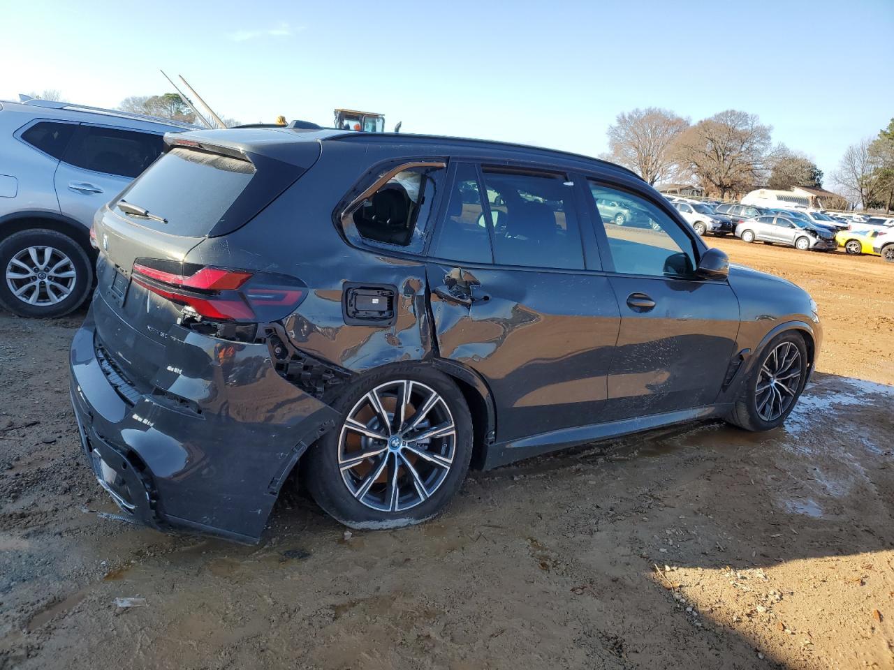 2024 BMW X5 XDRIVE5 - Image 3