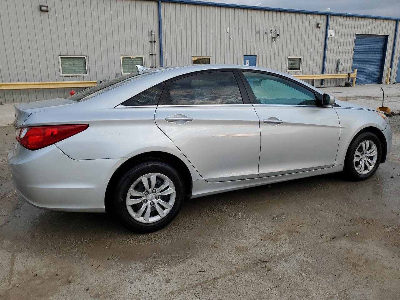 2011 HYUNDAI SONATA GLS - Image 3