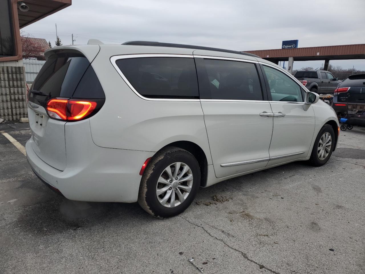 2017 CHRYSLER PACIFICA T - Фото 3
