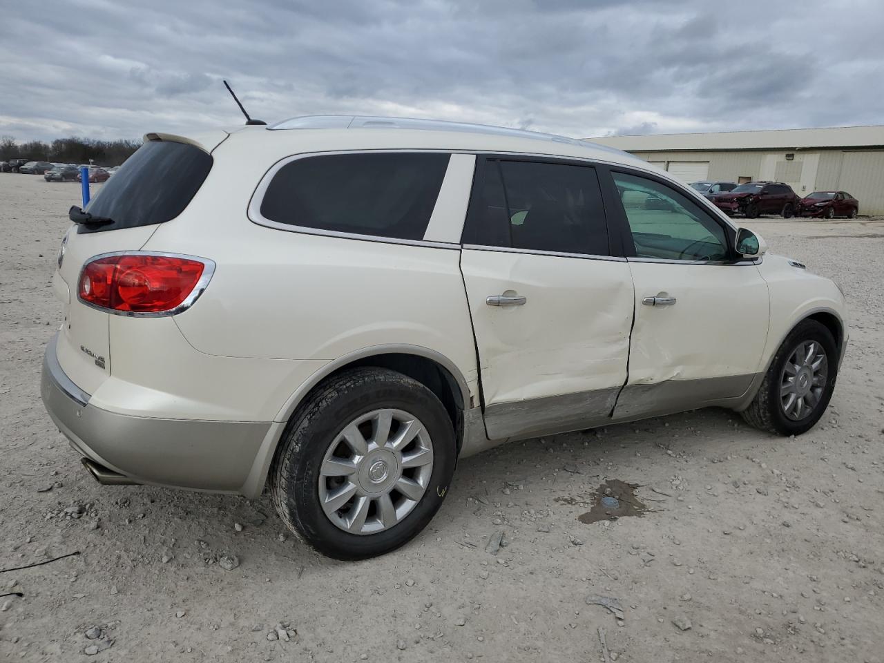 2011 BUICK ENCLAVE CX - Image 3