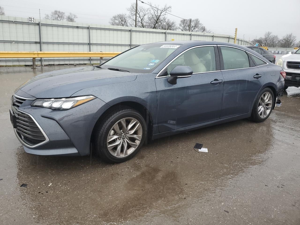 2022 TOYOTA AVALON XLE