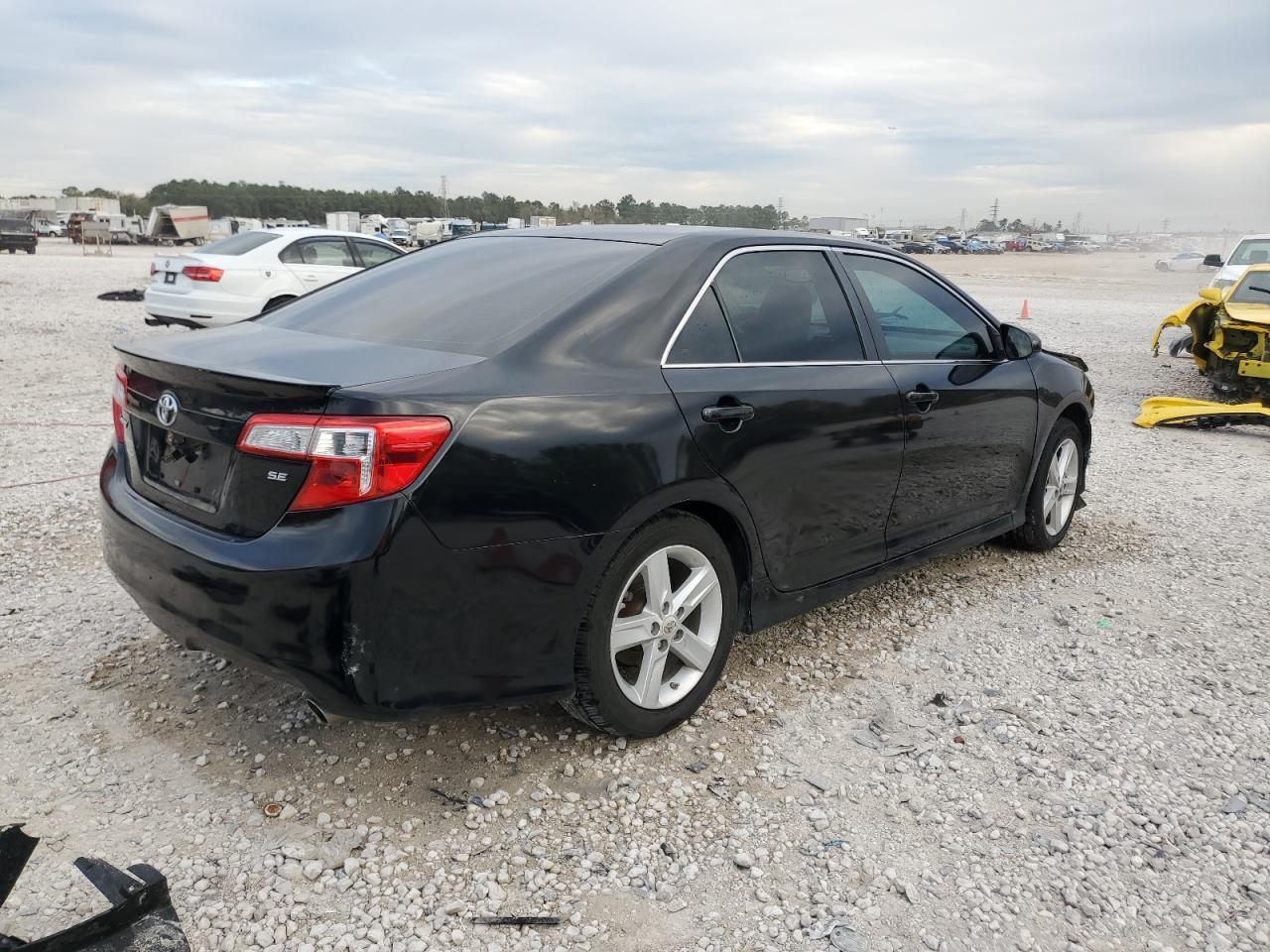 2012 TOYOTA CAMRY BASE - Фото 3