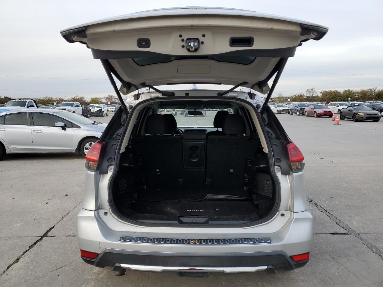 2018 NISSAN ROGUE S - Фото 6
