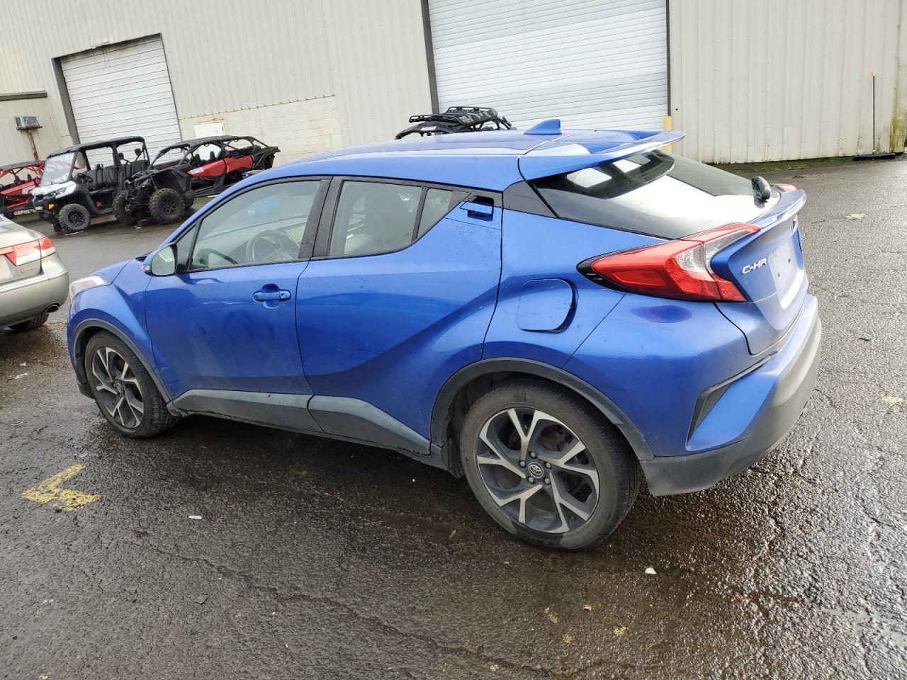 2018 TOYOTA C-HR XLE - Фото 2