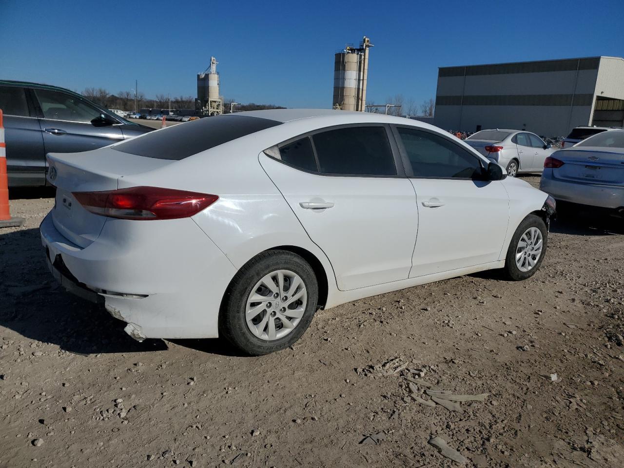 2018 HYUNDAI ELANTRA SE - Фото 3