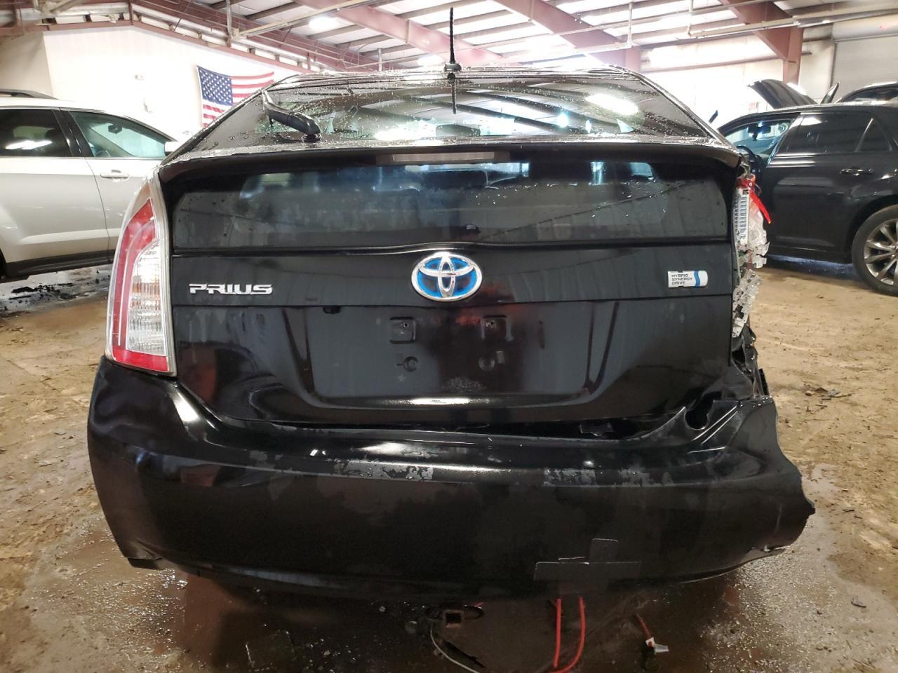 2015 TOYOTA PRIUS - Image 6