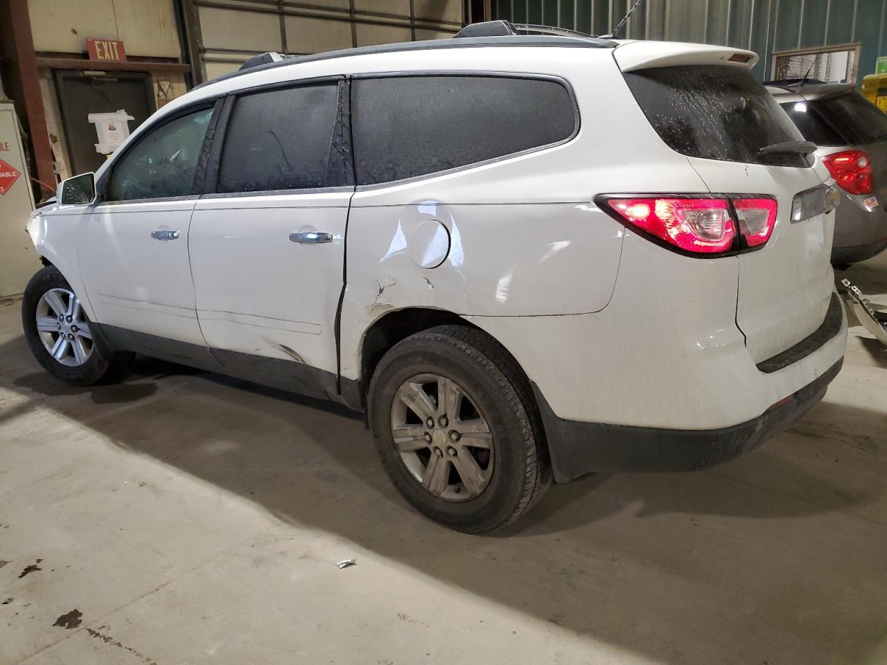 2014 CHEVROLET TRAVERSE L - Image 2
