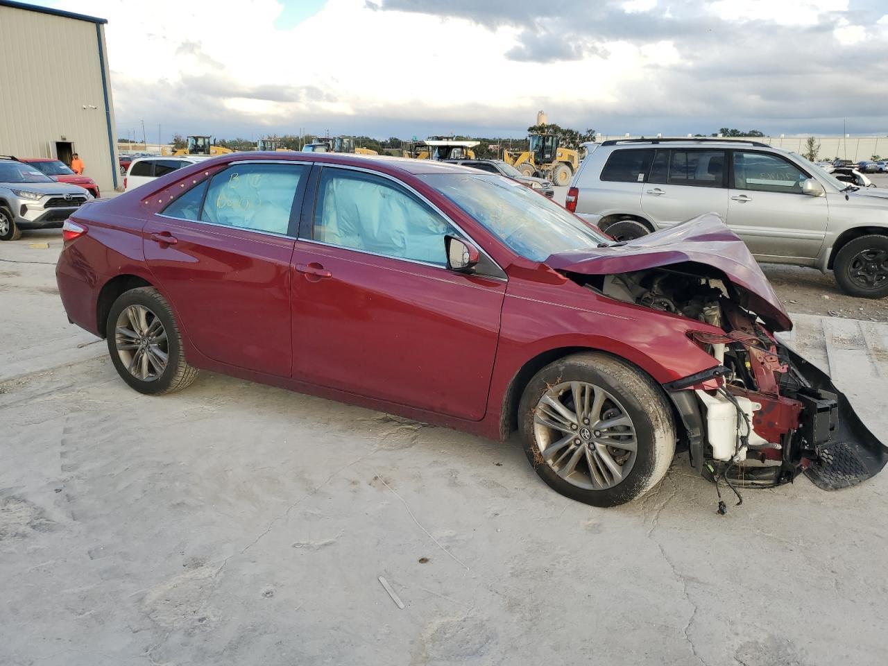 2017 TOYOTA CAMRY LE - Фото 4