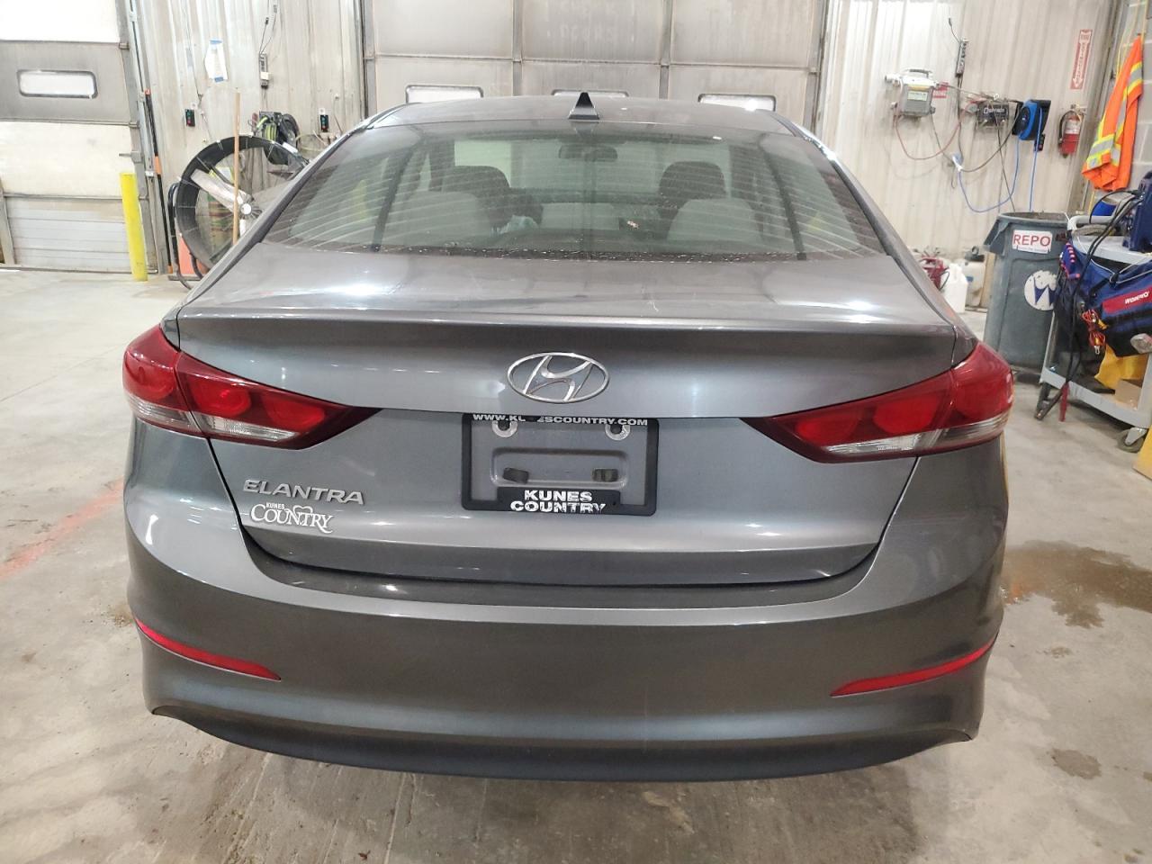 2018 HYUNDAI ELANTRA SE - Фото 6