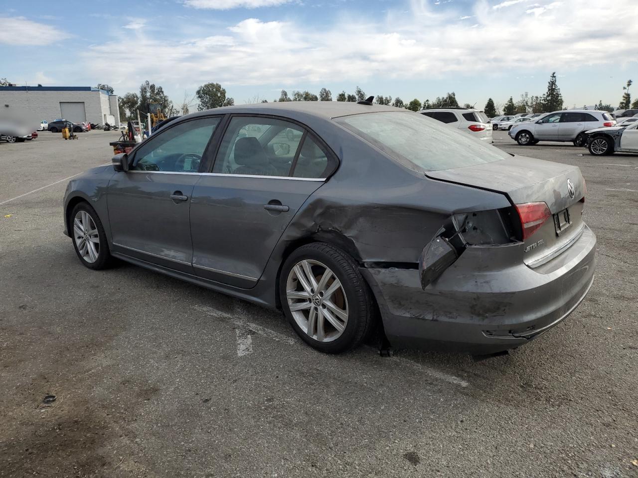 2017 VOLKSWAGEN JETTA SEL - Фото 2