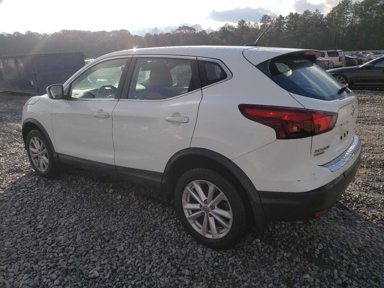 2018 NISSAN ROGUE SPT - Image 2