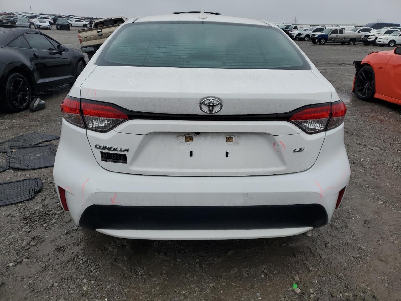 2021 TOYOTA COROLLA LE - Фото 6