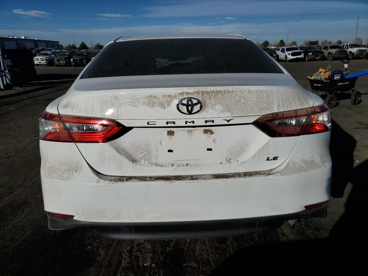 2018 TOYOTA CAMRY L - Фото 6