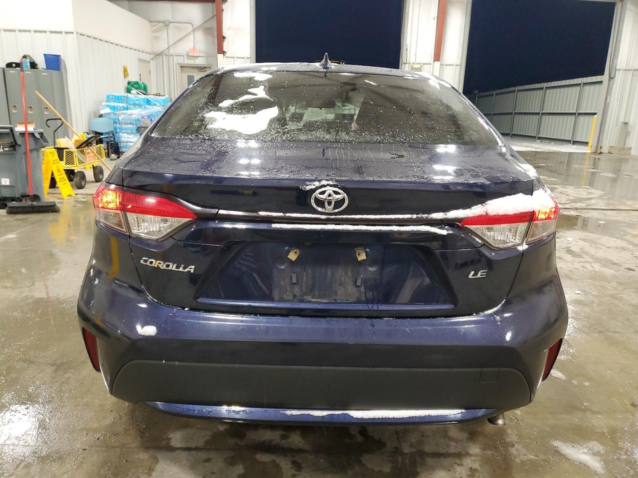 2022 TOYOTA COROLLA LE - Фото 6