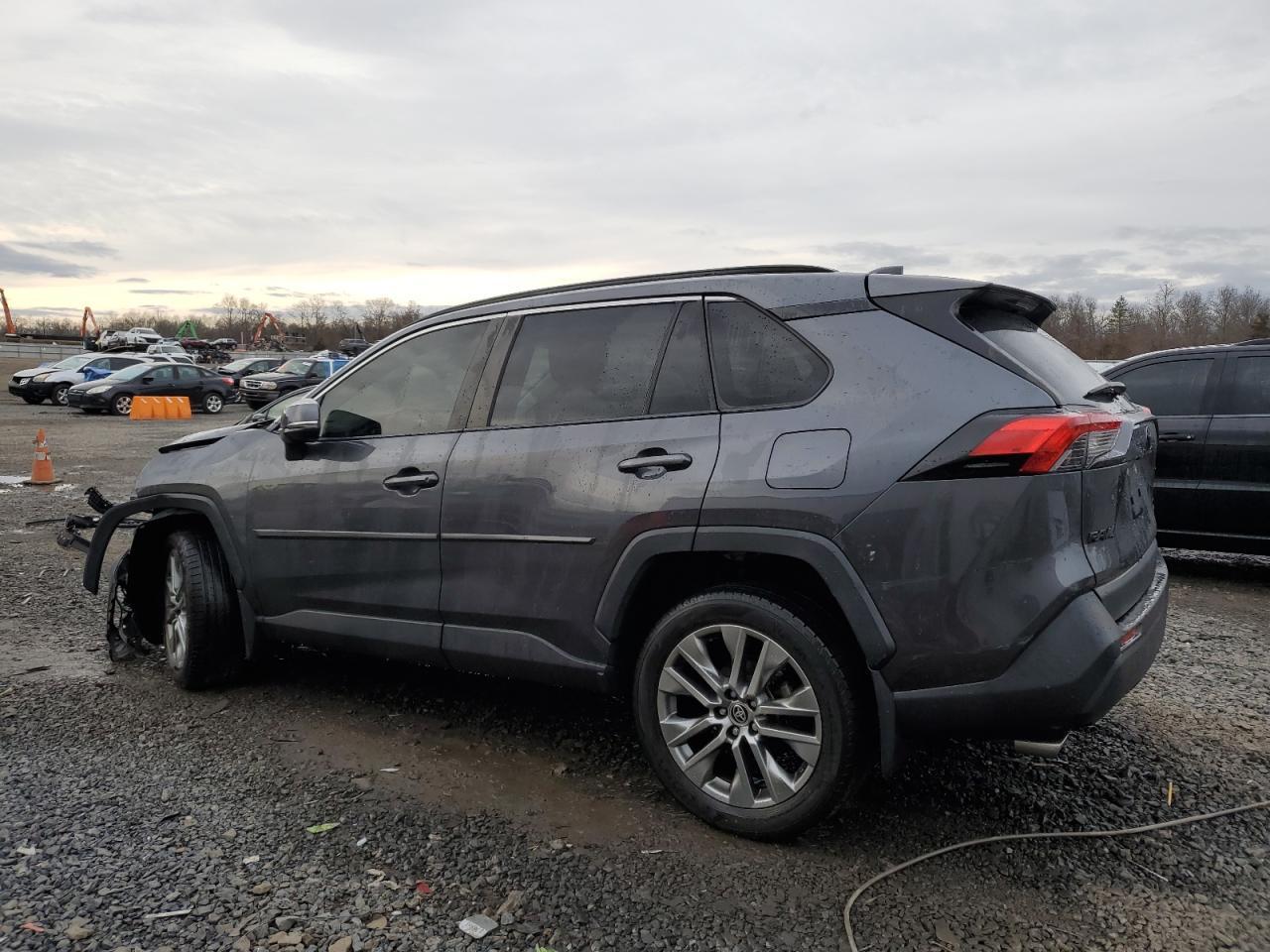 2020 TOYOTA RAV4 XLE P - Image 2