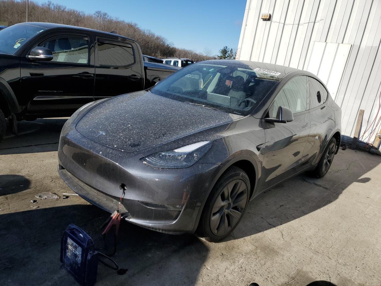 2024 TESLA MODEL Y