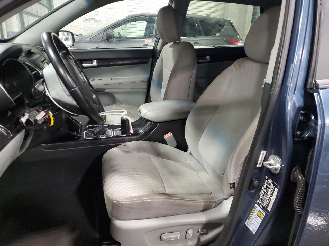 2015 KIA SORENTO LX - Image 7